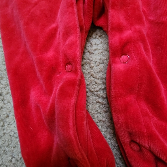 First Moments Layette 6-9 Mo Sleeper Red Velvet - Picture 4 of 8